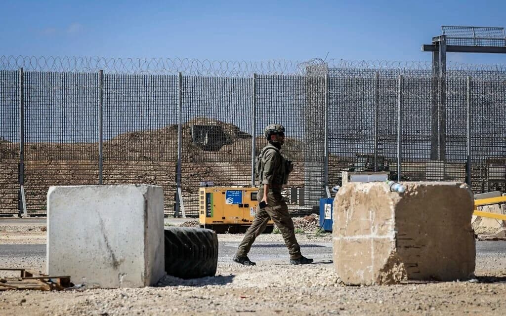 Israeli soldiers seen along the Israeli border with the Gaza Strip